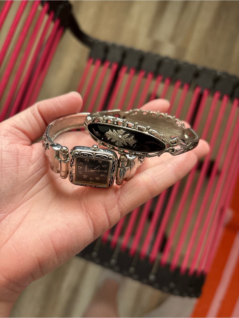 Vintage Silver-Tone Black Dial Bracelet Watch - Unbranded